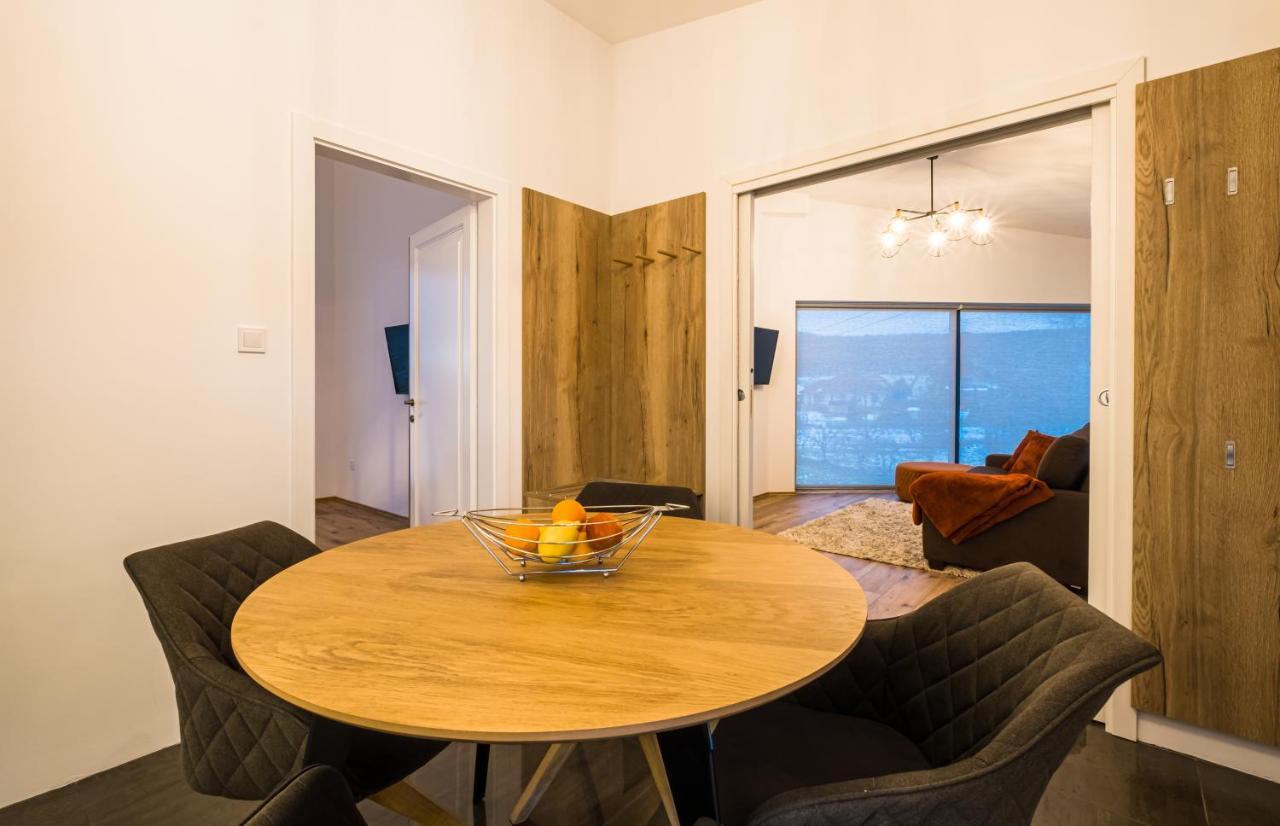 Ferienwohnung Epl Luxury Eplény Exterior foto