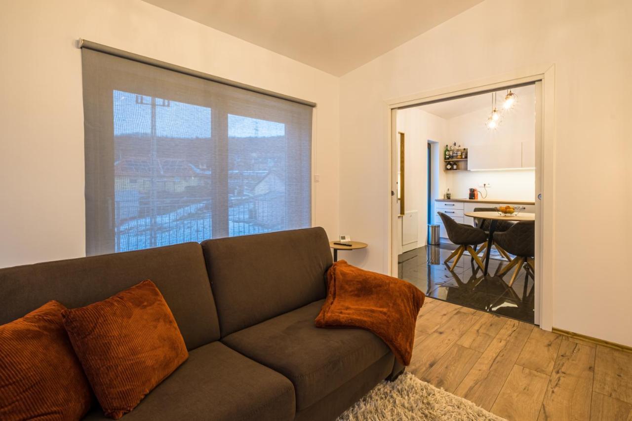 Ferienwohnung Epl Luxury Eplény Exterior foto